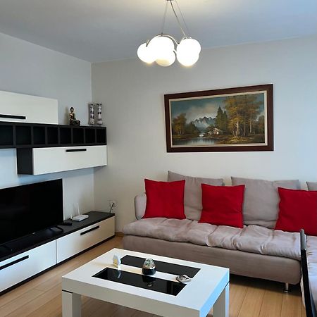 Blloku Family Apartment ティラナ エクステリア 写真