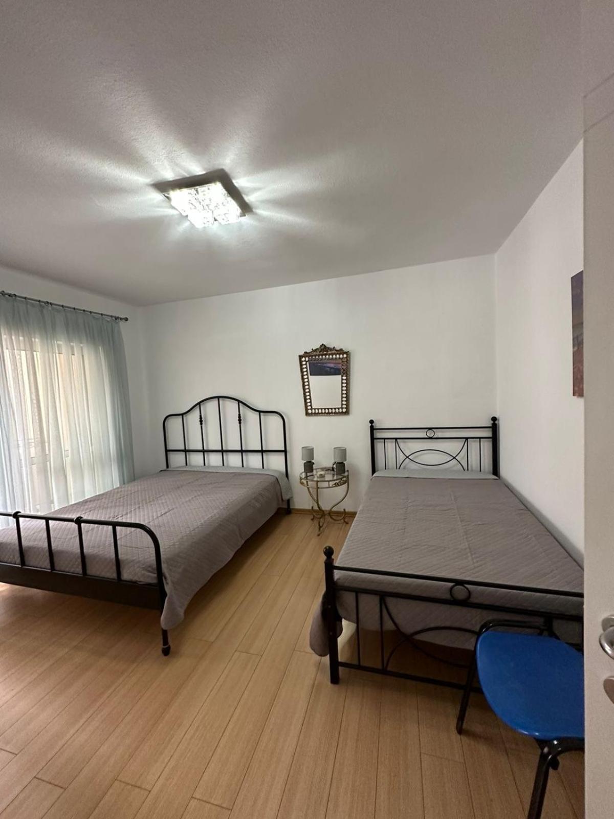 Blloku Family Apartment ティラナ エクステリア 写真