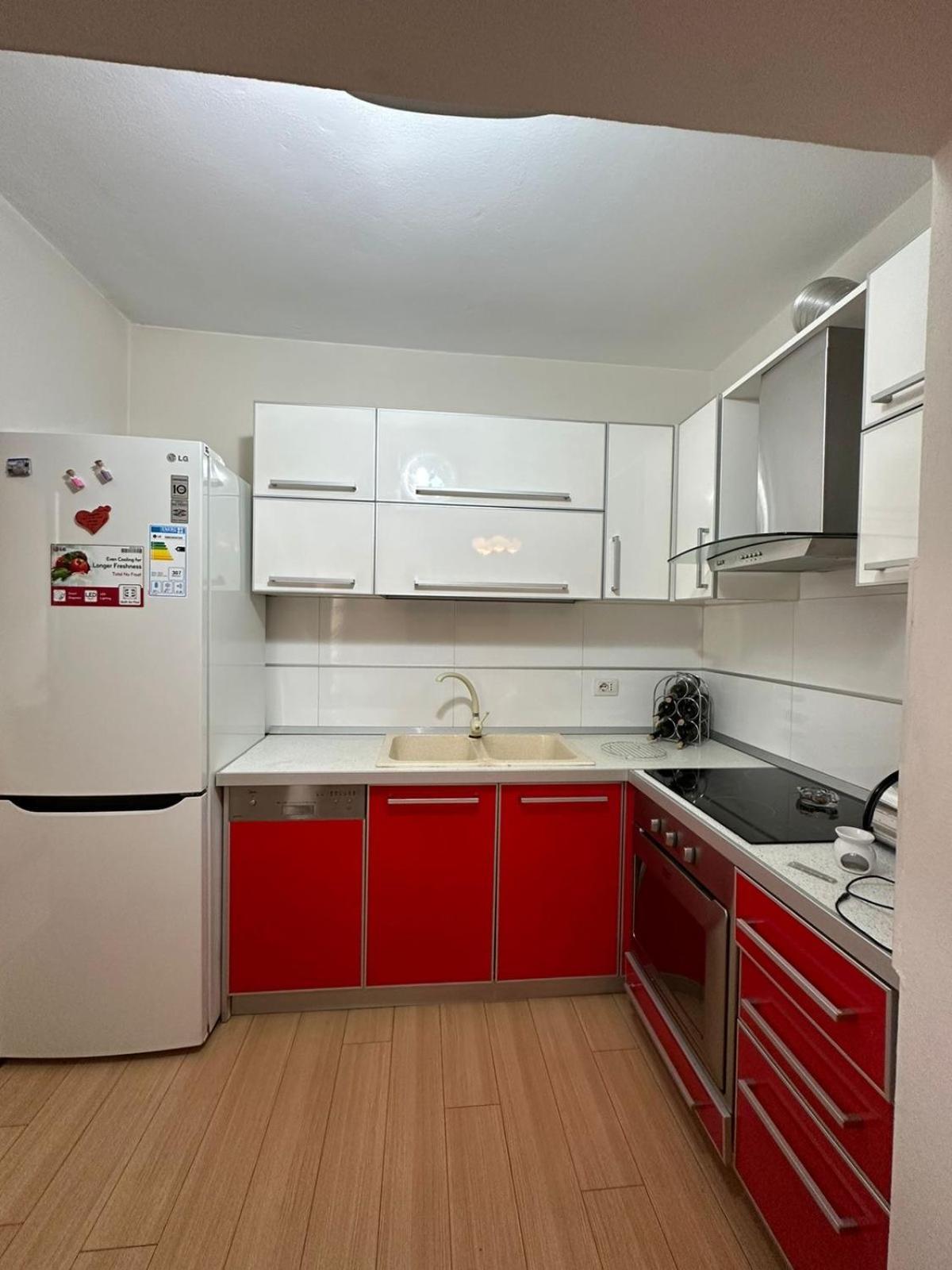 Blloku Family Apartment ティラナ エクステリア 写真