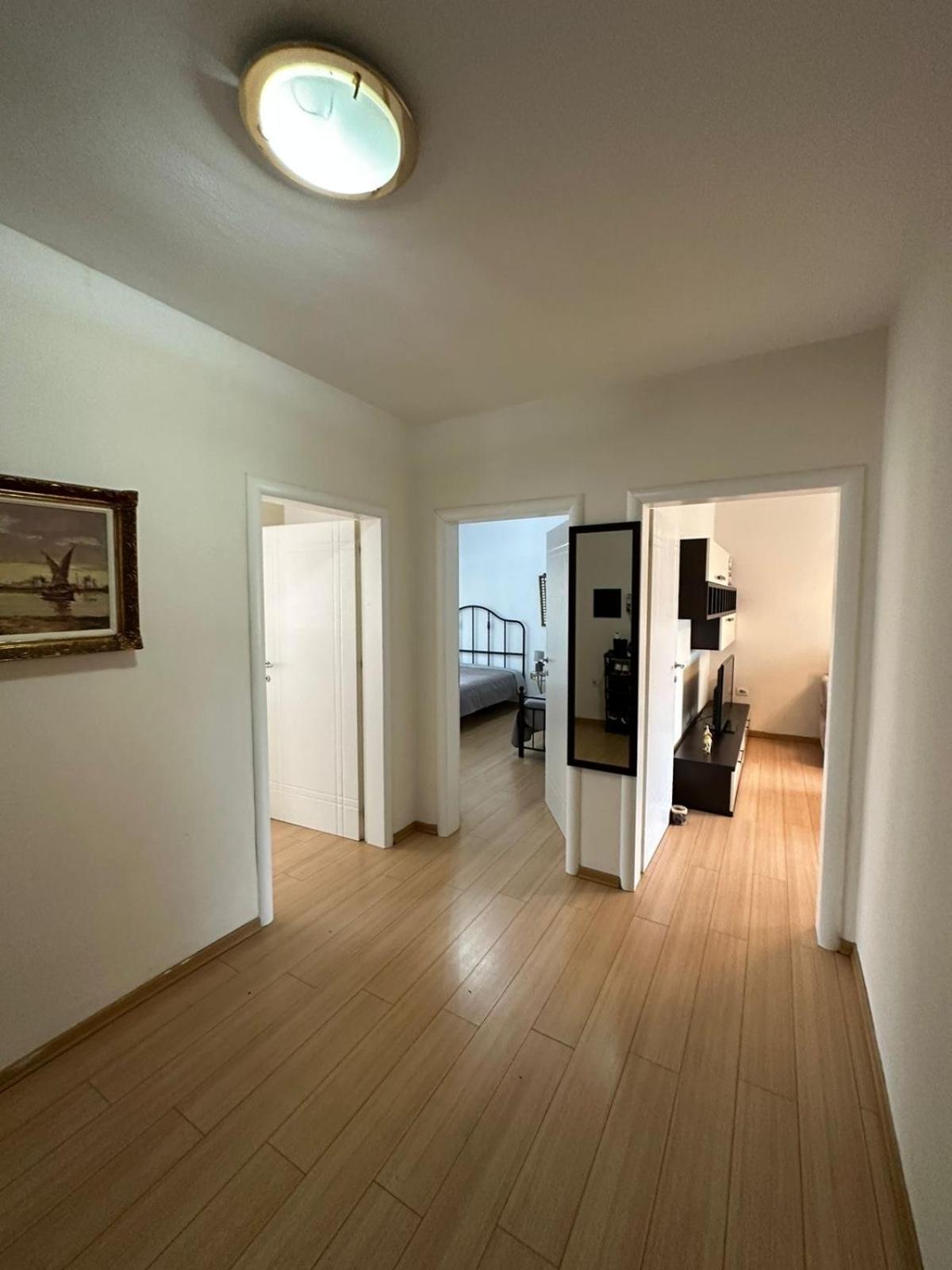 Blloku Family Apartment ティラナ エクステリア 写真